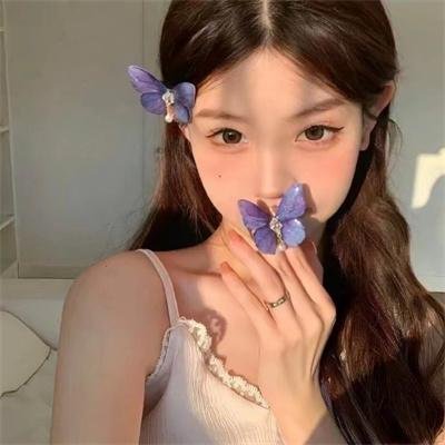 冰属性男子与酷酷女同事